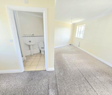 3 bedroom terraced house to rent - Photo 2