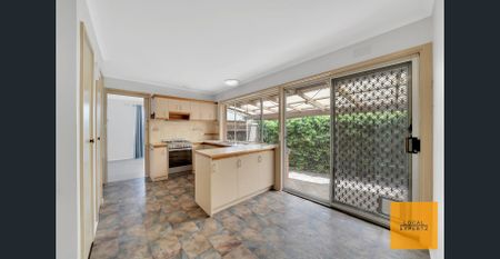 3-bedroom home, living close to everything you need! - Photo 3