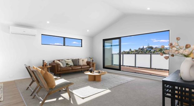 Brookfield 3 bedroom Townhouse - Photo 1