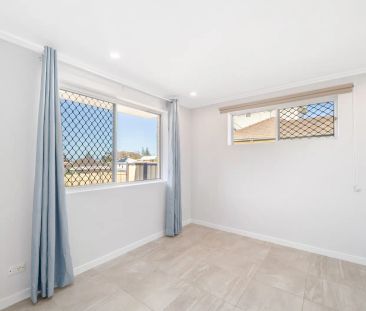 Ground Floor Living Just Metres from the Beach - Photo 5