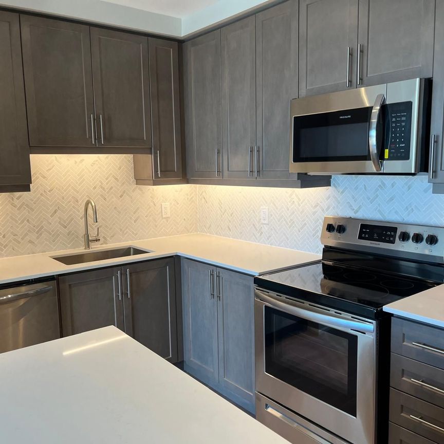 For Lease - 15 Lynch Street Unit# 1405, Brampton, Ontario - Photo 1