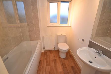 1 bedroom in a house share to rent - Photo 5