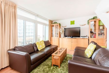 2 Bed Maisonette, St Giles High Street, WC2H - Photo 2
