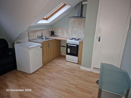 Dewsbury Road, Leeds - Photo 3