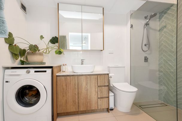 Modern One-Bedroom Apartment in Quiet Location - Photo 1