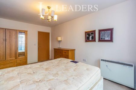 1 bedroom flat to rent - Photo 5