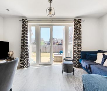 3 bedroom semi-detached house to rent - Photo 1