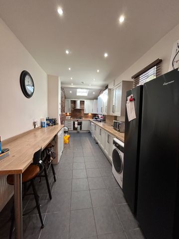 6 Bed Terraced House, Brailsford Road, M14 - Photo 4