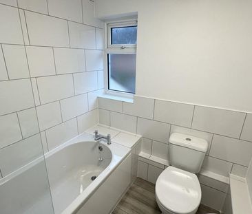 2 bedroom end of terrace house to rent - Photo 5