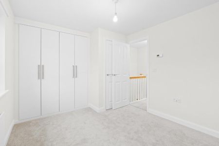 2 bedroom terraced house to rent - Photo 3