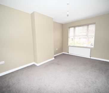 60 The Green, Dunmurry, Belfast, BT17 0QA - Photo 3