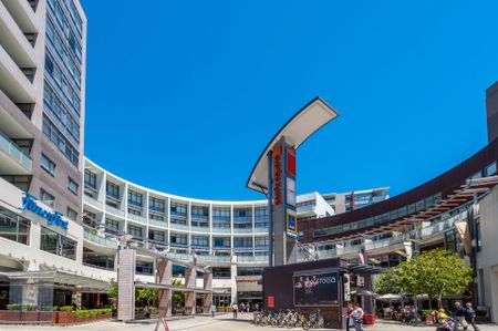 Immaculate Two Bedroom - Photo 4