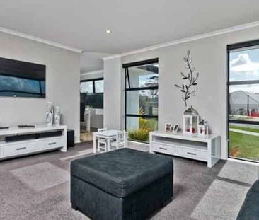 Spacious 4 Bedroom Home in Silverdale for Rent - Photo 5