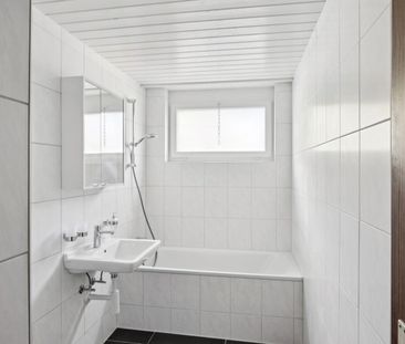 Frisch renovierte 4.5-Zimmerwohnung an ruhiger und zentraler Lage - Photo 4