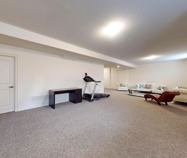 For Lease - 21 Planet Street, Richmond Hill, Ontario - Photo 1