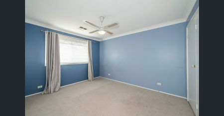 Lovely Renovated Townhouse With Ducted Air Upstairs - Photo 4