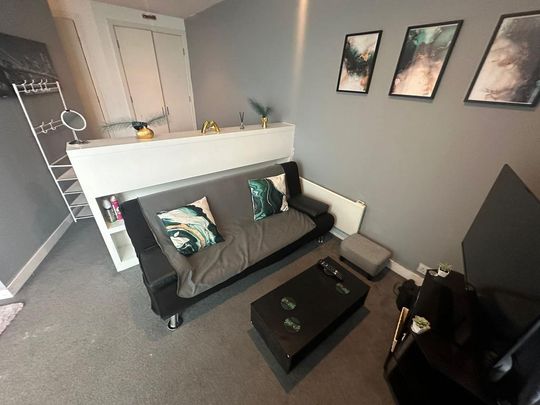 Studio to rent - Photo 1