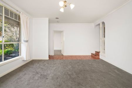 40 Jacaranda Crescent, Mornington. - Photo 3