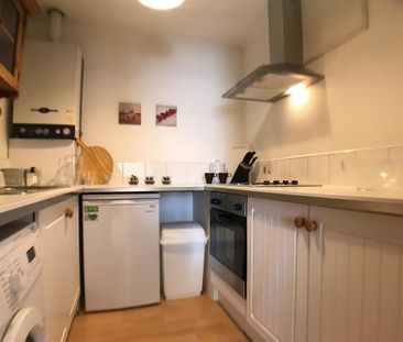 2 bedroom flat to rent - Photo 5