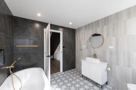 4 Bedroom Home - Photo 5