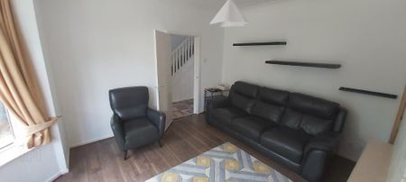 20 Belvoir Crescent, Lisburn, BT28 1UA - Photo 3