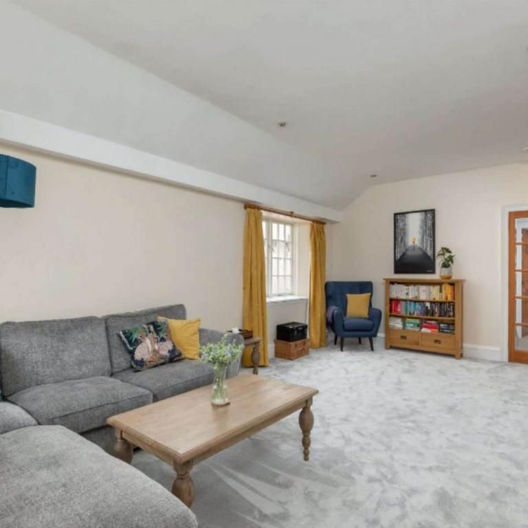 4 bedroom house to rent - Photo 1