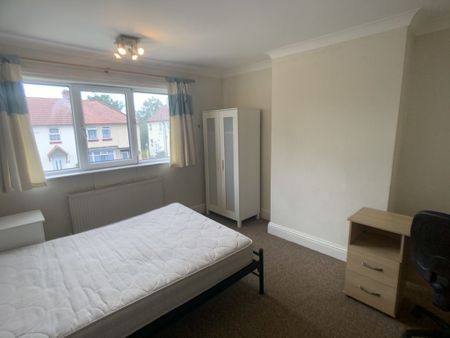 Tang Hall Lane, Tang Hall - P1582 - Photo 3