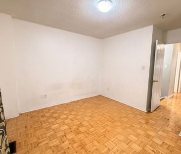 For Lease - 64 Woodside Court Unit# Upper, Brampton, Ontario - Photo 3