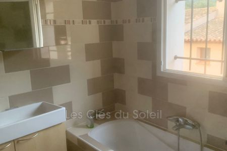 Location Appartement 3 pièces 56m² STE MAXIME 83120 - Photo 4