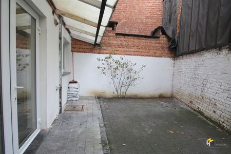 Instapklaar appartement van ca. 65 m² met 2 slaapkamers en grote koer gelegen op het gelijkvloers in een kleinschalig gebouw. - Foto 3