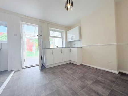 2 bedroom terraced house to rent - Photo 5
