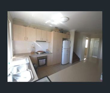 Spacious Family home close to schools - Photo 1