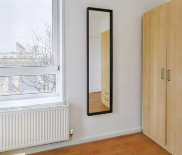 3 bedroom flat to rent - Photo 6