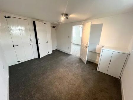 EAST STREET- CLOSE TO WEYMOUTH BEACH, DT4 8BP, Weymouth - Photo 2