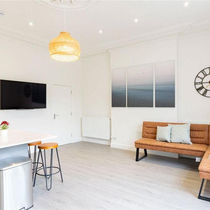 5 bedroom apartment to rent - Photo 1