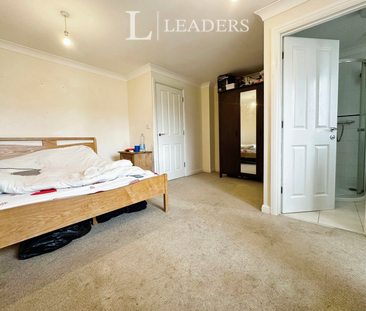 4 bedroom house to rent Whistlefish Court, Norwich, NR5 - Photo 2