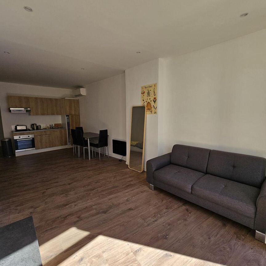 Location Appartement 2 pièces 48m² TOULON 83000 - Photo 1