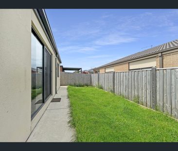4 Coquille Way, Armstrong Creek, Vic 3217 - Photo 3