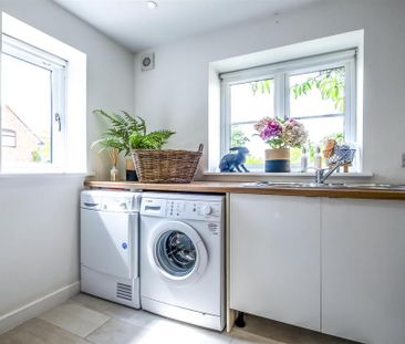 3 bedroom detached house to rent - Photo 5