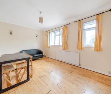 2 bedroom maisonette to rent - Photo 3