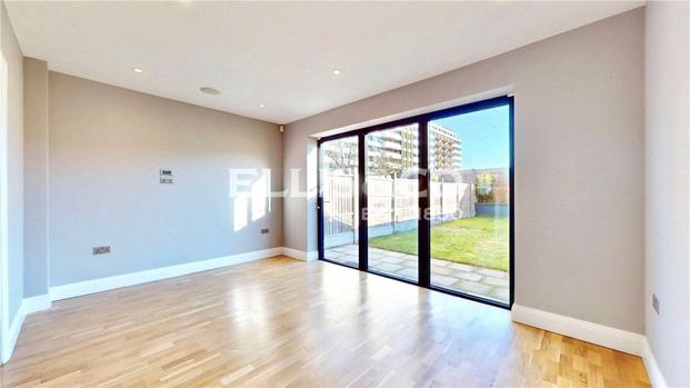 Bideford Avenue, UB6, Greenford - Photo 1
