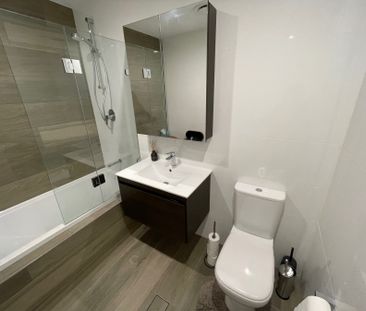 - 1 WEEK FREE RENT - LEVEL 16 - Photo 1