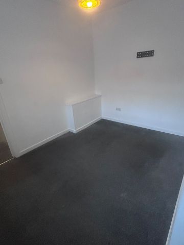 1 Bed Flat, Huntly Road, L6 - Photo 4