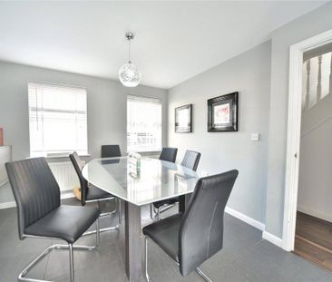 5 bedroom detached house to rent - Photo 2