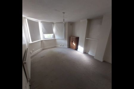 2 Bed Flat, Waller Road, SE14 - Photo 5