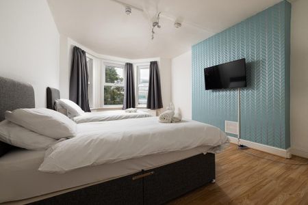 2 bedroom flat to rent - Photo 3