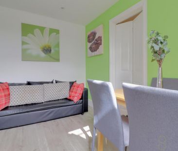 5 bedroom terraced house to rent - Photo 3