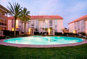 For long-term rent: apartment in Javea, Golden Garden urbanization, with 2 bedrooms and a pool.