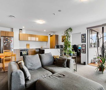 Everything at your Fingertips - Photo 5