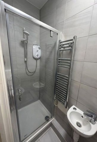 1 Bed Flat, North End, CR0 - Photo 4